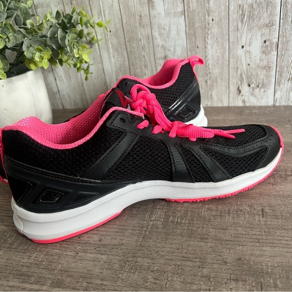 Reebok Women's Black and Pink Running Shoes 7 - Picture 2 of 9